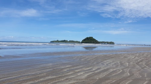 Pantai Air Manis